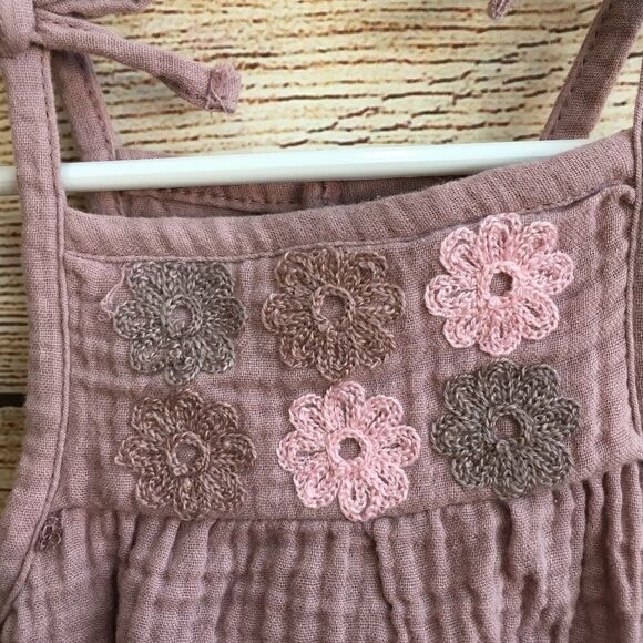 NEW WITH TAGS RABBIT +‎ BEAR BY EMILY & OLIVER ORGANIC COTTON ROMPER WITH BONNET - Picture 5 of 8